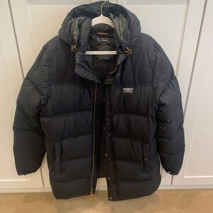 L.L. Bean Men's Dark Puffer Jacket